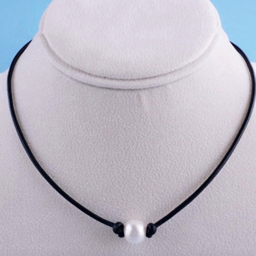 pearl choker